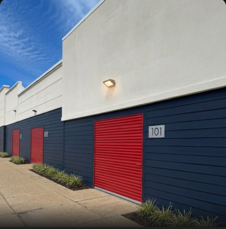 National Storage Waterford/Bloomfield North - Telegraph 930 W Huron Street Waterford Township, MI 48328